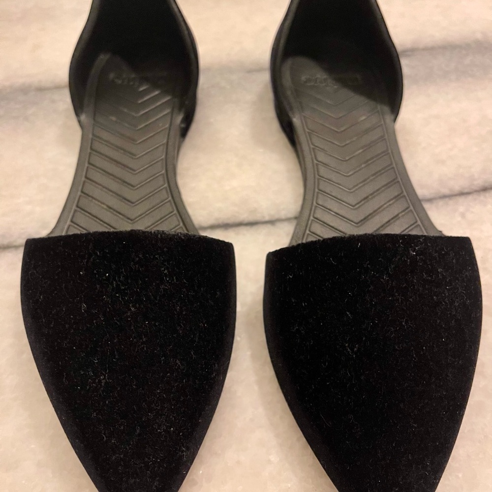 Like new - Native Velvet Black Flats 8